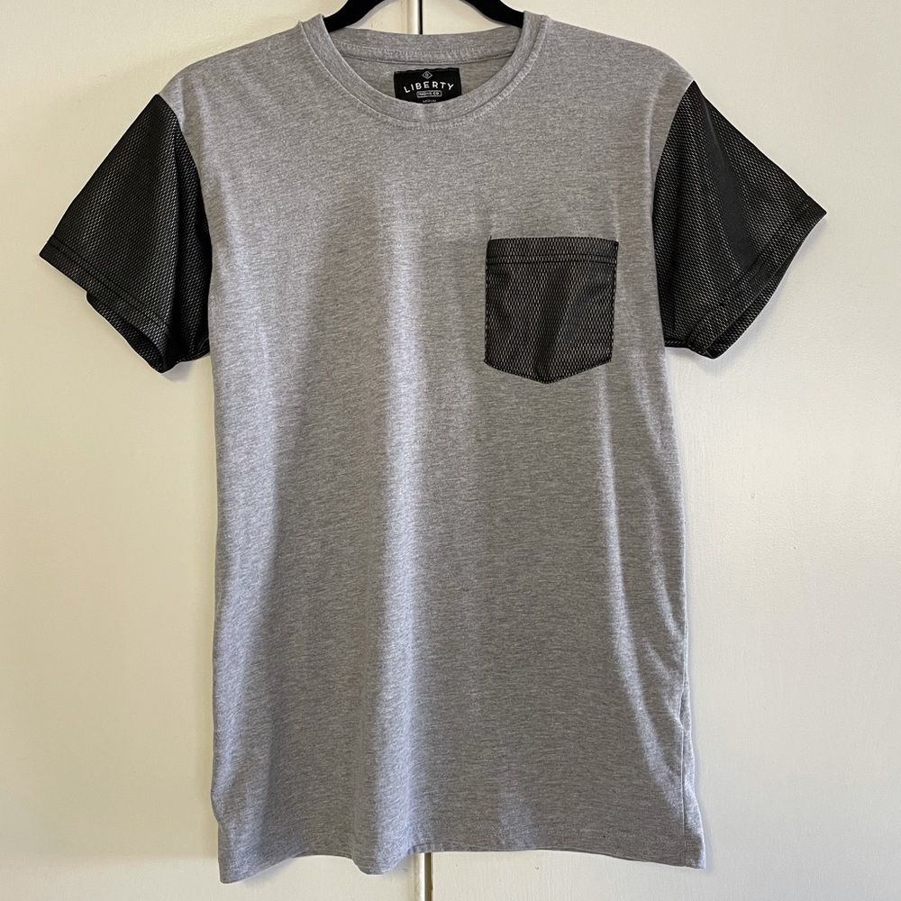 Mens Gray / Black Mesh Pocket T-Shirt